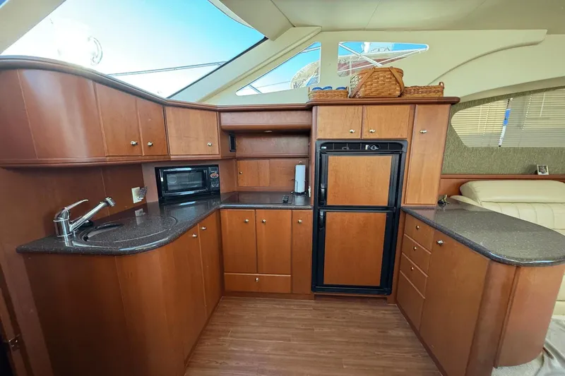 Slide: The Image of Silverton 39 Motor Yacht 2004 - 29