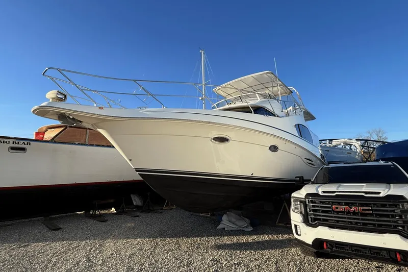 Slide: The Image of Silverton 39 Motor Yacht 2004 - 3