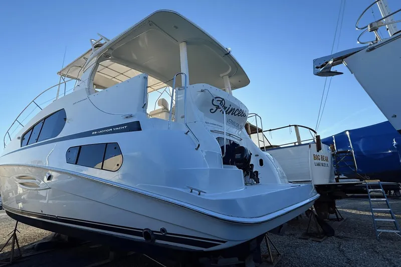 Slide: The Image of Silverton 39 Motor Yacht 2004 - 6