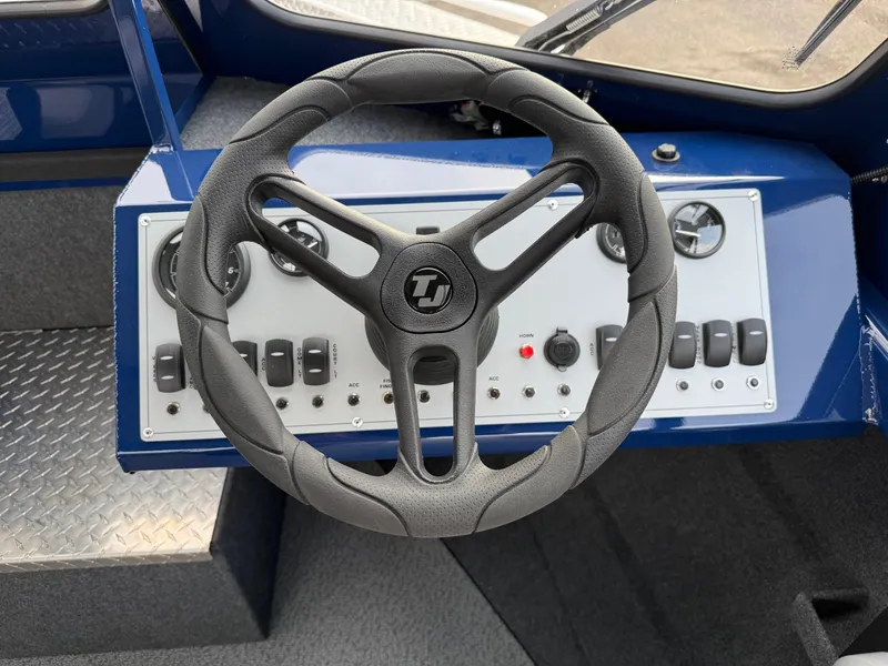 Slide: The Image of Steering wheel and dashboard of 2025 Thunder Jet 185 Luxor boat. - 10