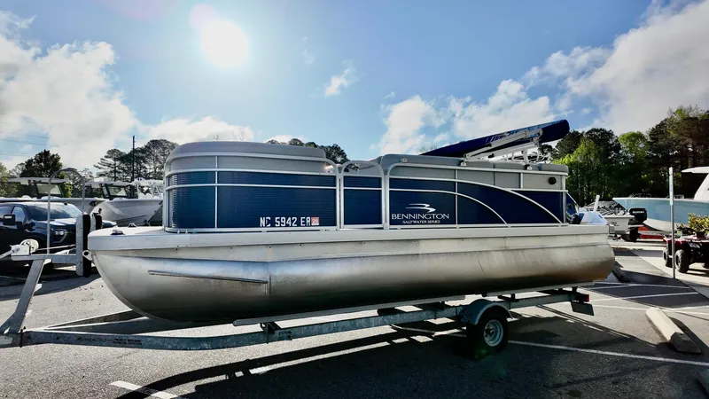 Slide: The Image of Bennington 20SV Saltwater Series 2021 - 3