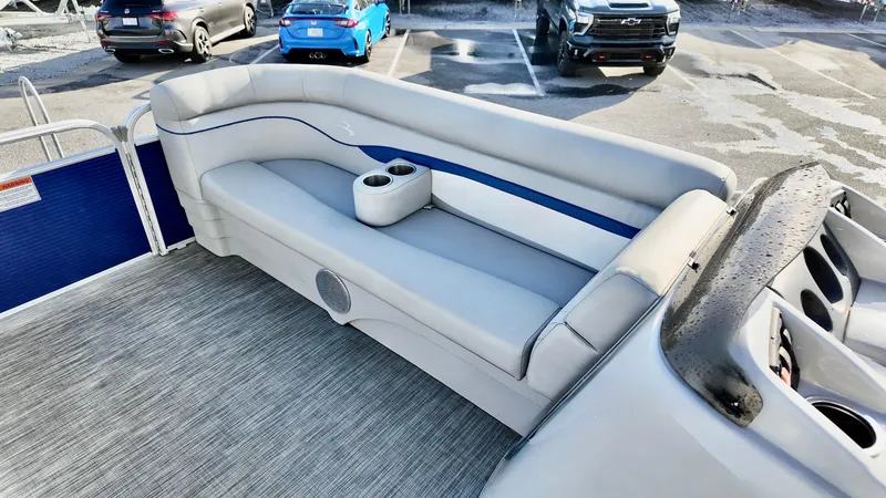 Slide: The Image of Bennington 20SV Saltwater Series 2021 - 6