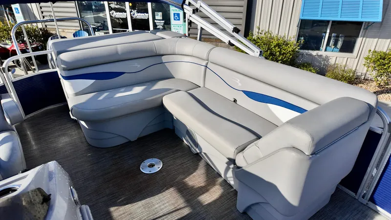 Slide: The Image of Bennington 20SV Saltwater Series 2021 - 9