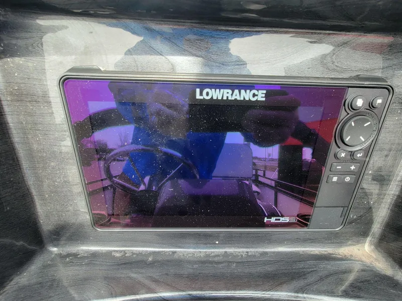 Slide: The Image of Lowrance HDS display on 2023 Angler Qwest 2285 Fish N Cruise boat dashboard. - 26