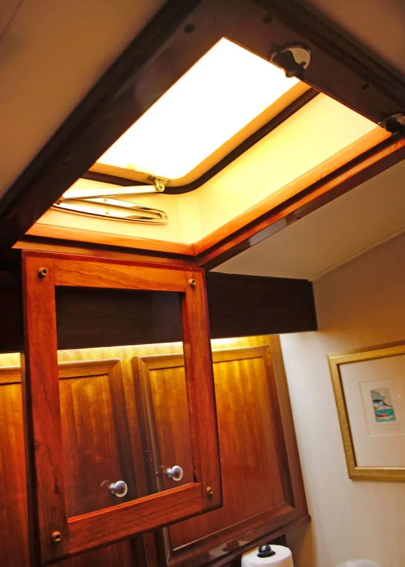 Slide: The Image of Overhead hatch - 22