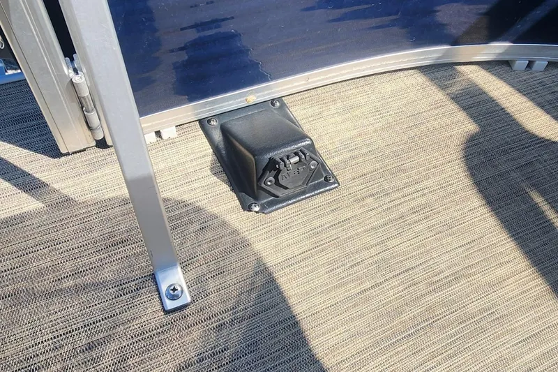 Slide: The Image of 2015 Landau A'Lure 212 Fishing boat deck with mounted accessory. - 10