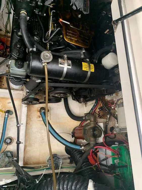 Slide: The Image of 2002 Maxum 3100SCR for sale in Falmouth, MA - 14