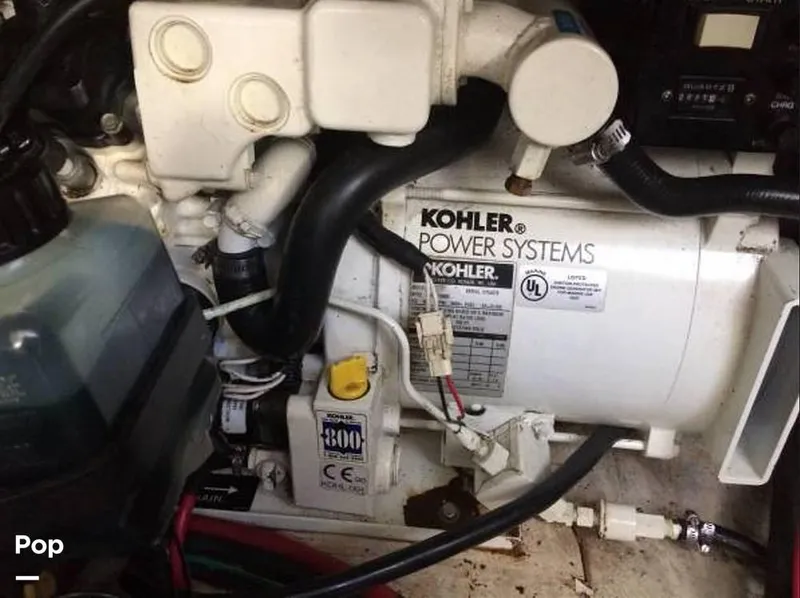 Slide: The Image of 2002 Maxum 3100SCR for sale in Falmouth, MA - 16