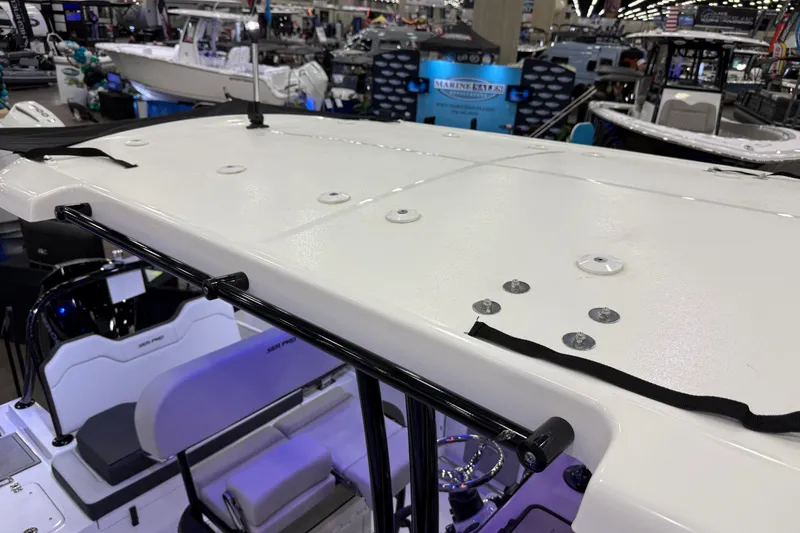 Slide: The Image of 2025 Sea Pro 225FLX Sandbar boat interior at a marine exhibition. - 27