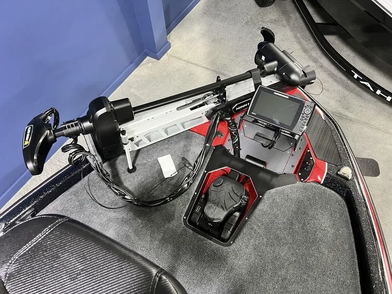 Slide: The Image of 2025 Skeeter ZXR20 boat with advanced trolling motor and navigation system. - 5