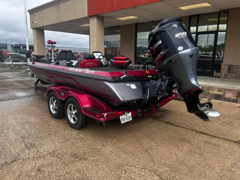 Slide: The Image of Skeeter 20i 2014 - 10