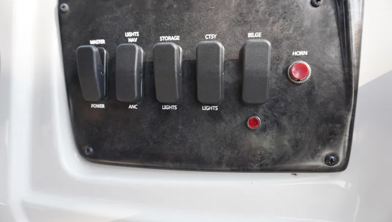 Slide: The Image of SunCatcher Select 322SS 2023 - 14