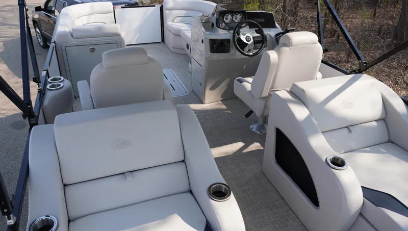 Slide: The Image of SunCatcher Select 322SS 2023 - 19