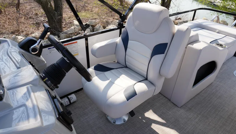 Slide: The Image of SunCatcher Select 322SS 2023 - 9