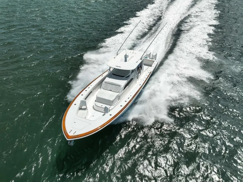 Slide: The Image of Front Runner 47 Center Console 2024 - 54