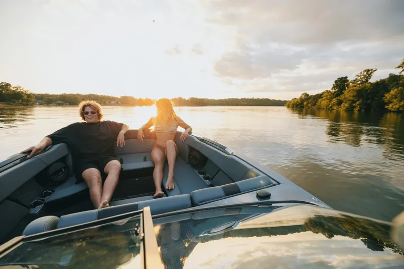 Slide: The Image of MasterCraft X26 2025 - 19