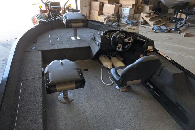 Slide: The Image of Lowe 1675 FISHMASTER 2021 - 12