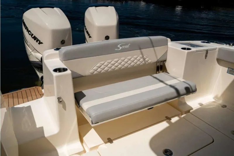 Slide: The Image of 2023-Scout-330-LXF-MarineMax - 25