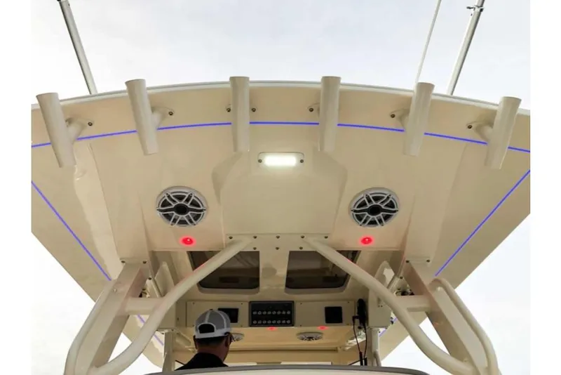 Slide: The Image of 2023-Scout-330-LXF-MarineMax - 33