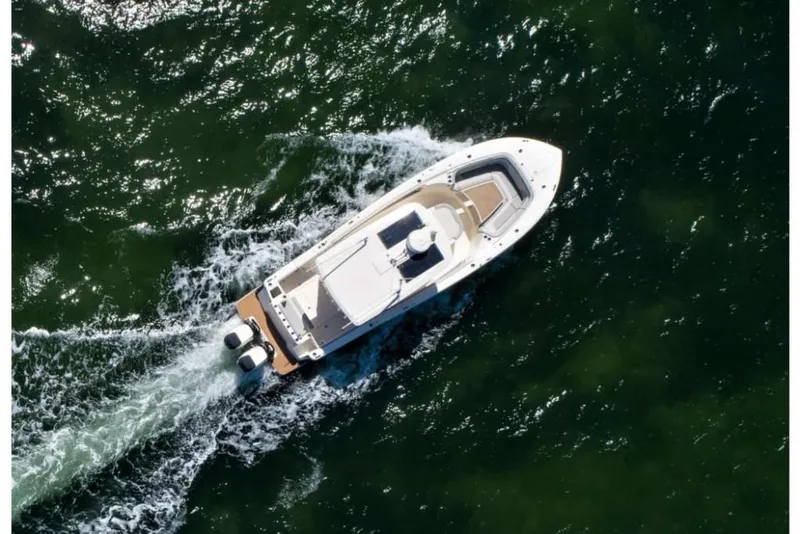 Slide: The Image of 2023-Scout-330-LXF-MarineMax - 7