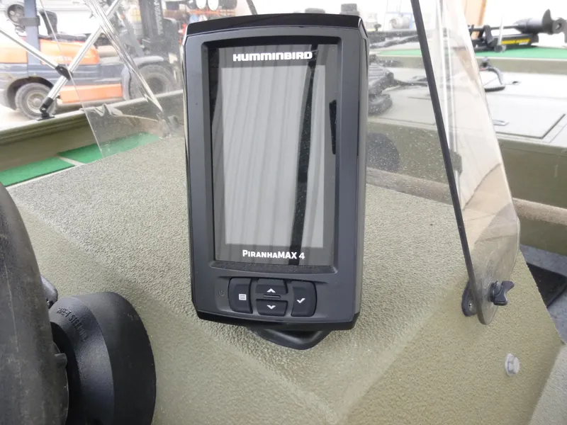 Slide: The Image of Fishfinder on 2011 Lowe Roughneck R1760SC boat dashboard, featuring Humminbird PiranhaMAX 4. - 14