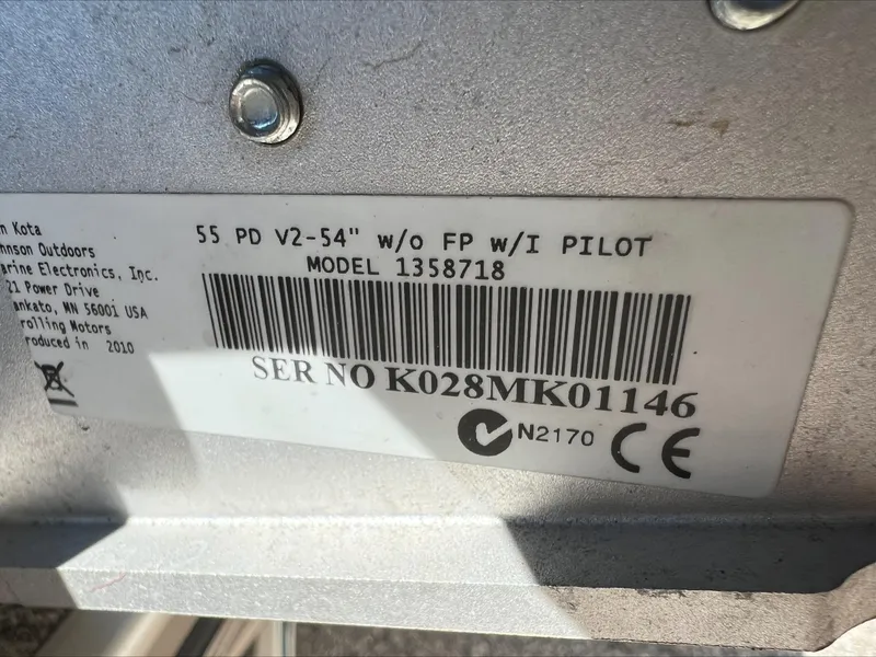 Slide: The Image of Label on Alumacraft Trophy 185, 2001 model, showing serial number and specifications. - 16