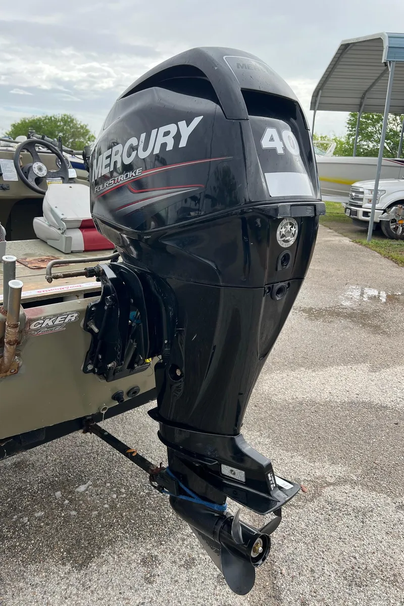 Slide: The Image of 2017 Tracker Grizzly 1648 boat with Mercury 40 HP outboard motor. - 11