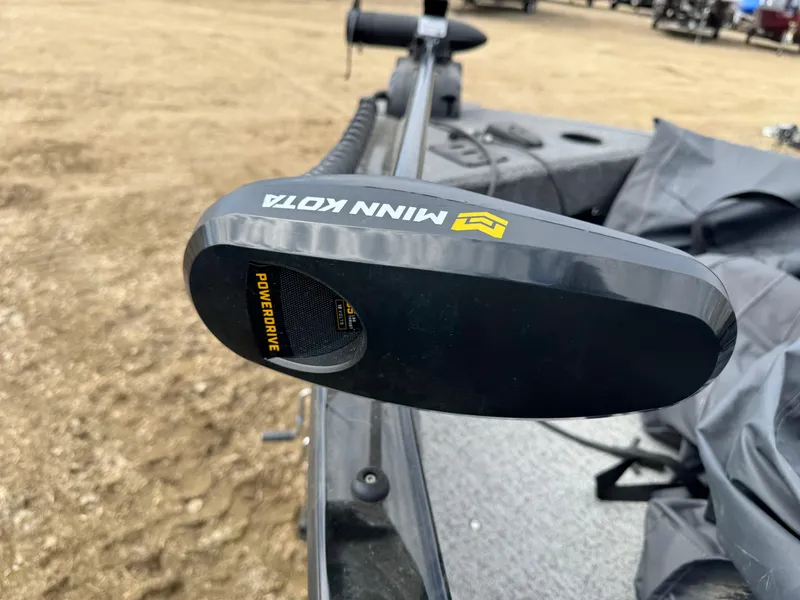 Slide: The Image of 2023 Tracker Pro Guide V-175 WT with Minn Kota PowerDrive trolling motor. - 6