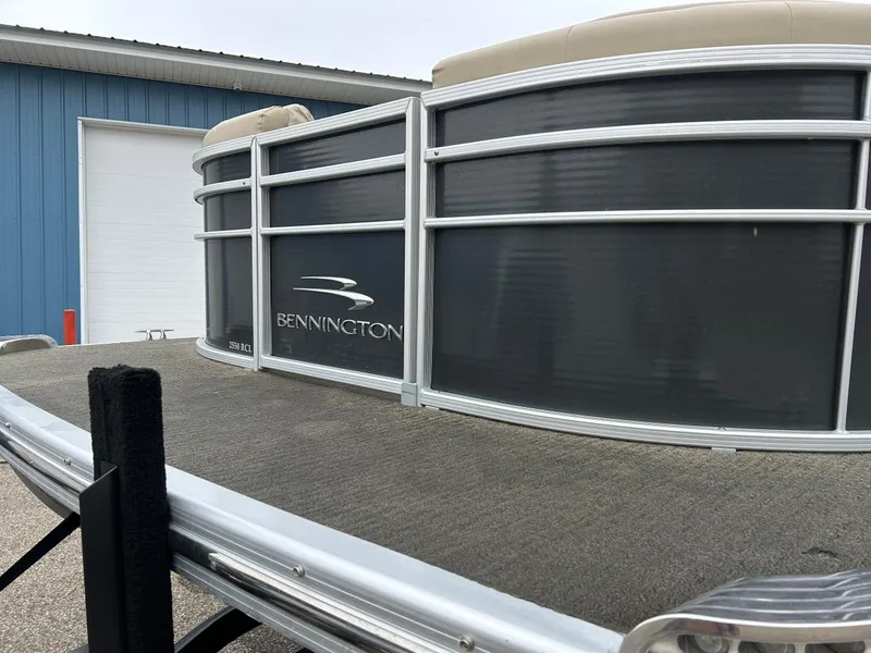 Slide: The Image of Bennington 2550 RCL 2014 - 52