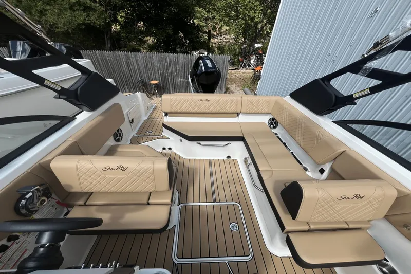 Slide: The Image of Sea Ray SDX 230 Outboard 2026 - 9