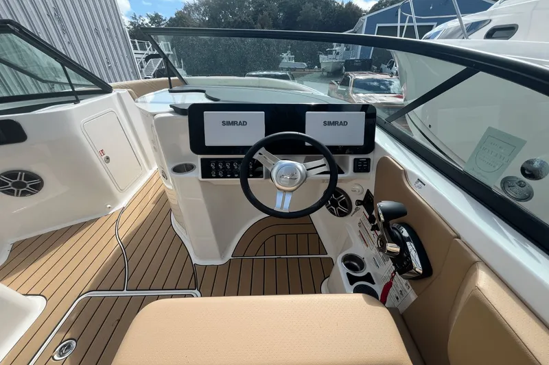 Slide: The Image of Sea Ray SDX 230 Outboard 2026 - 10