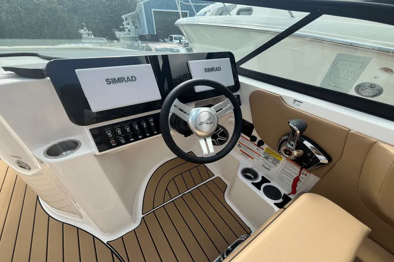 Slide: The Image of Sea Ray SDX 230 Outboard 2026 - 12