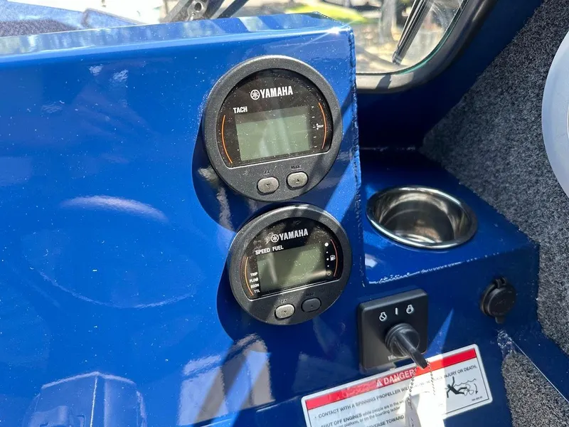 Slide: The Image of Dashboard of 2025 Duckworth 21 Discovery boat with Yamaha gauges and controls. - 24