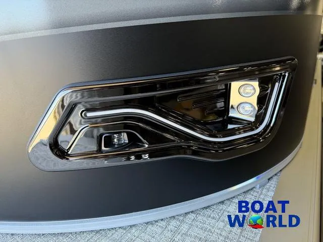 Slide: The Image of Tahoe Sport 2385 Swingback (VRB) Tritoon & Honda 4-Strok 2025 - 35