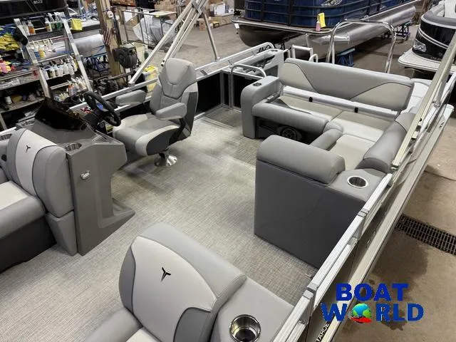 Slide: The Image of Tahoe Sport 2385 Swingback (VRB) Tritoon & Honda 4-Strok 2025 - 4