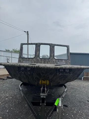 Slide: The Image of SeaArk 2072 MVJT Flatcat 2026 - 4