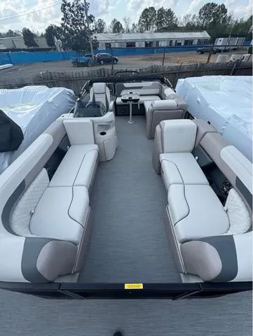 Slide: The Image of Godfrey Sweetwater 2286 SFL Tritoon - Yamaha 150 2025 - 3