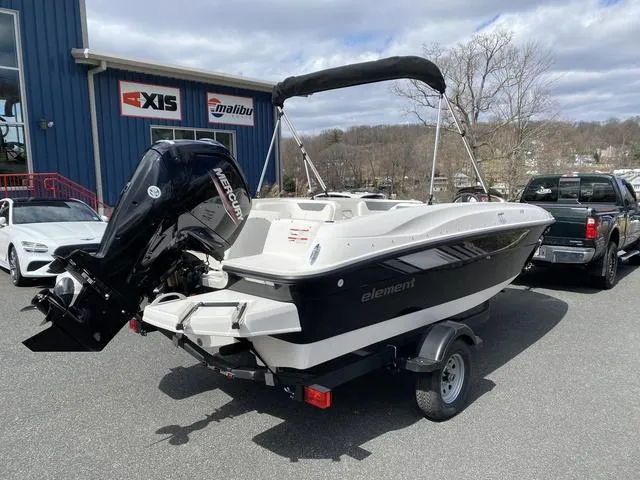 Slide: The Image of Bayliner Element E18 2025 - 3