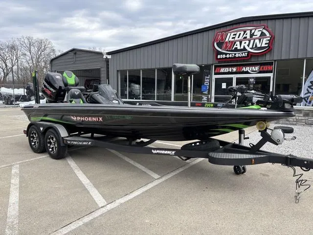 Slide: The Image of 2014 Phoenix Bass Boats 920 ProXP at Weda's Marine dealership. - 7