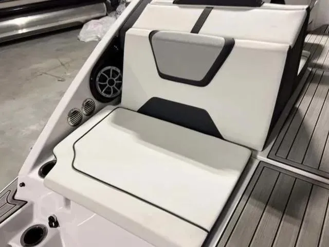 Slide: The Image of Yamaha 222SD 2023 - 5