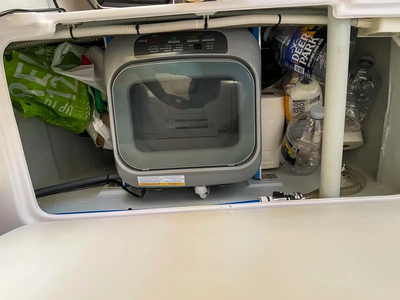 Slide: The Image of Seawind 1260 2023 - 69