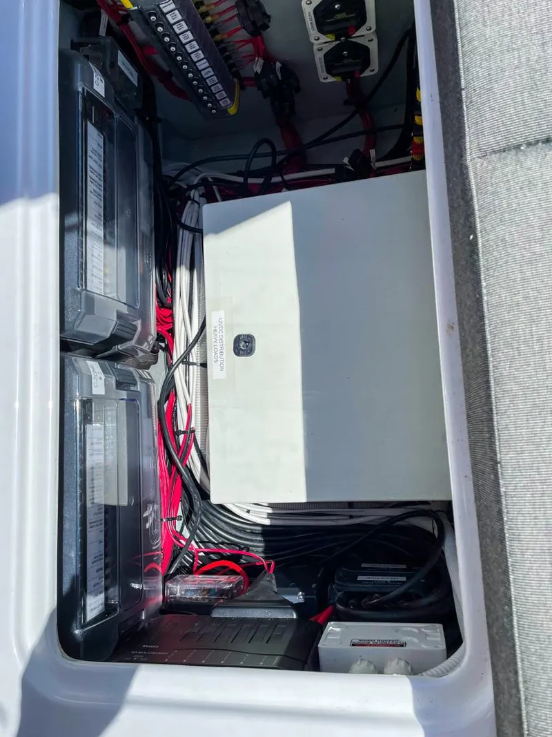 Slide: The Image of Seawind 1260 2023 - 75