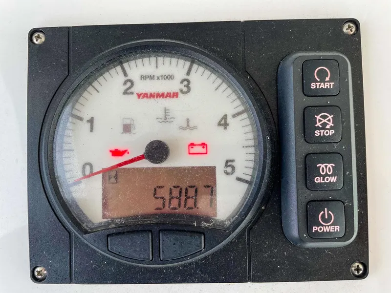 Slide: The Image of Seawind 1260 2023 - 85