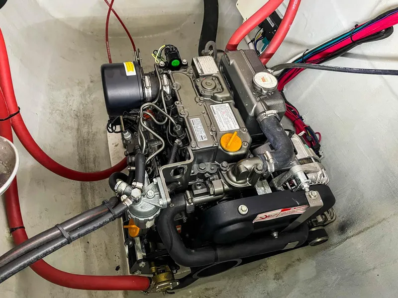 Slide: The Image of Seawind 1260 2023 - 87