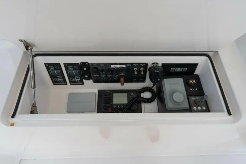 Slide: The Image of Viking 52 Convertible 2007 - 29