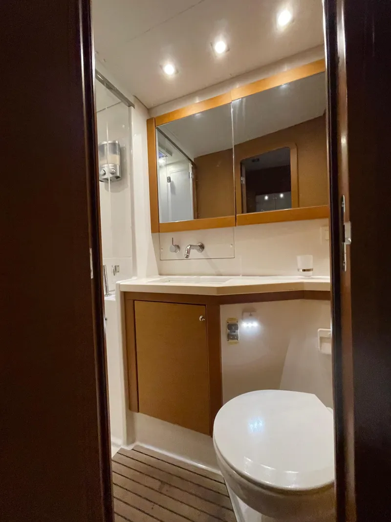 Slide: The Image of Lagoon 450 F 2016 - 101