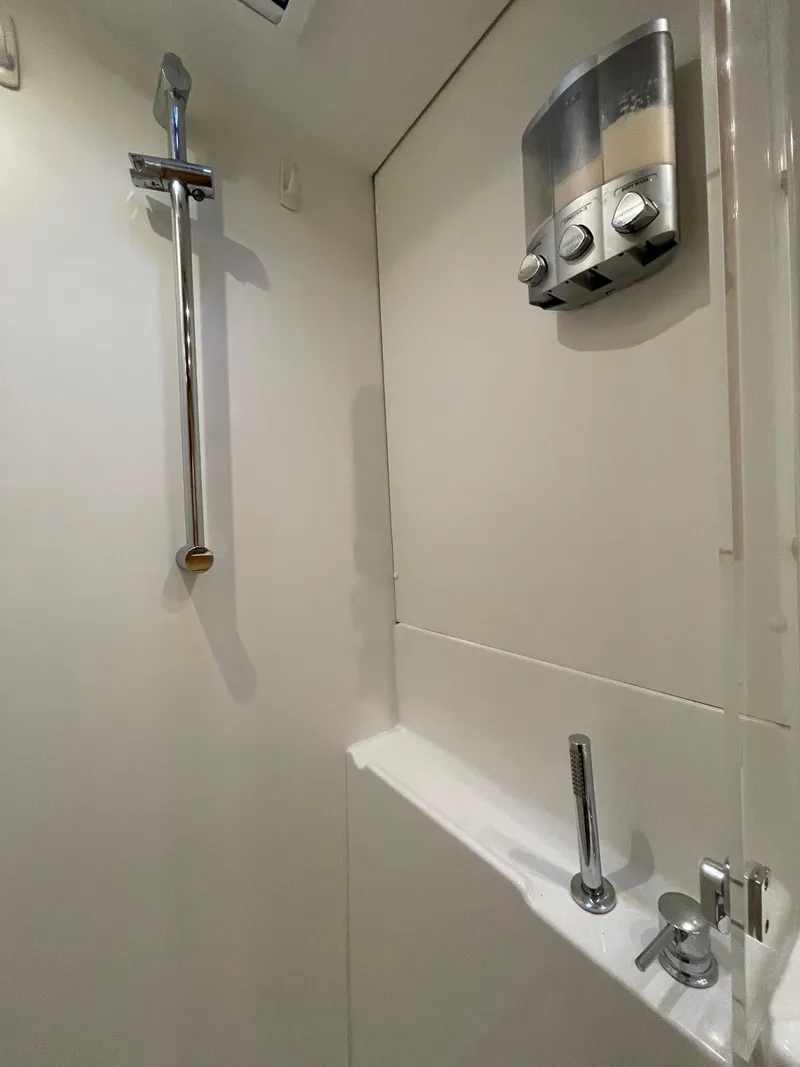 Slide: The Image of Lagoon 450 F 2016 - 104