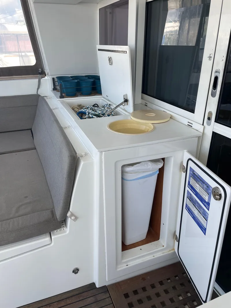 Slide: The Image of Lagoon 450 F 2016 - 58