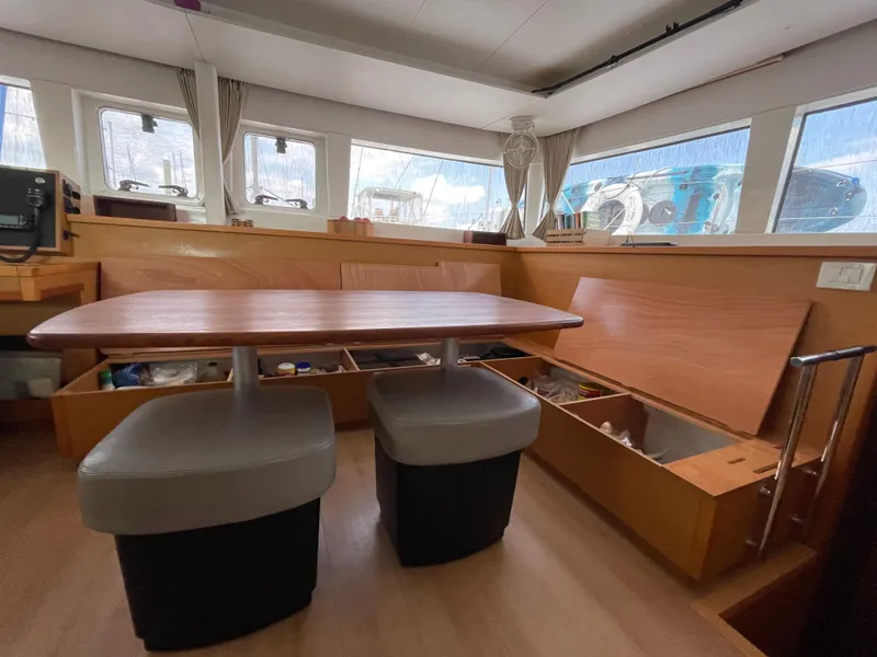 Slide: The Image of Lagoon 450 F 2016 - 68