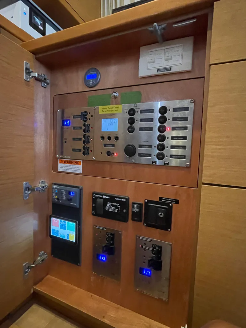 Slide: The Image of Lagoon 450 F 2016 - 73